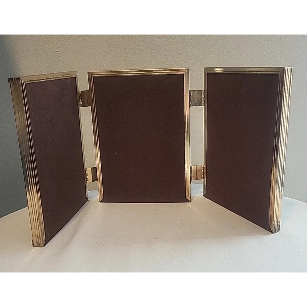 Vintage Ornate Gold-Tone Metal 3-Fold Triple Hinged Picture Frame. Holders 5X7